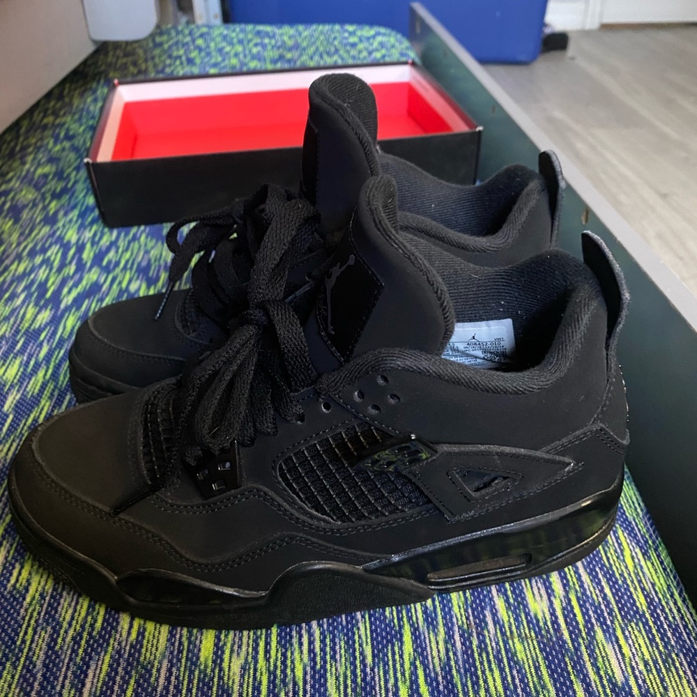 Jordan black cats